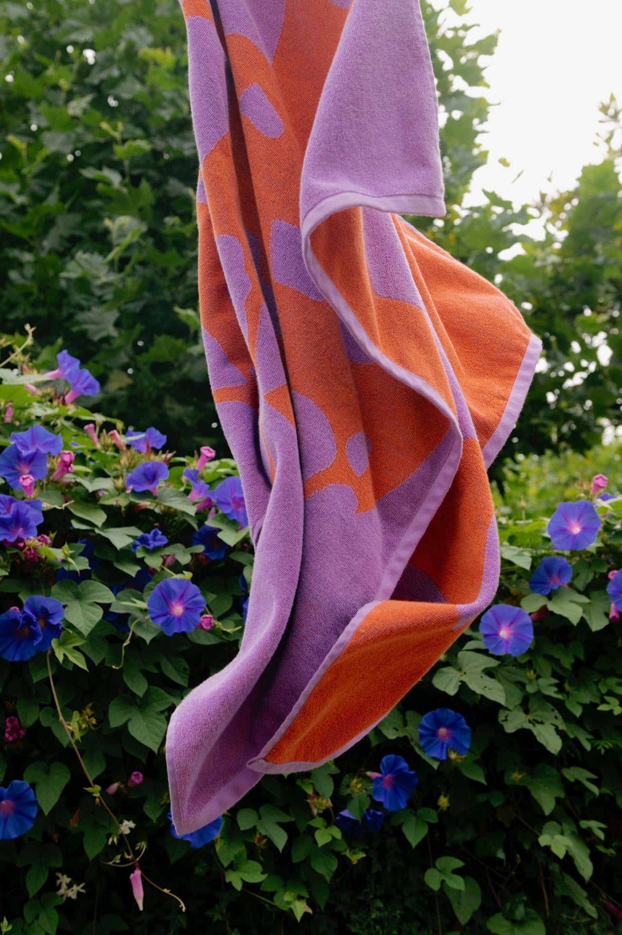 Lava Beach Towel - 100 x 180 image 15