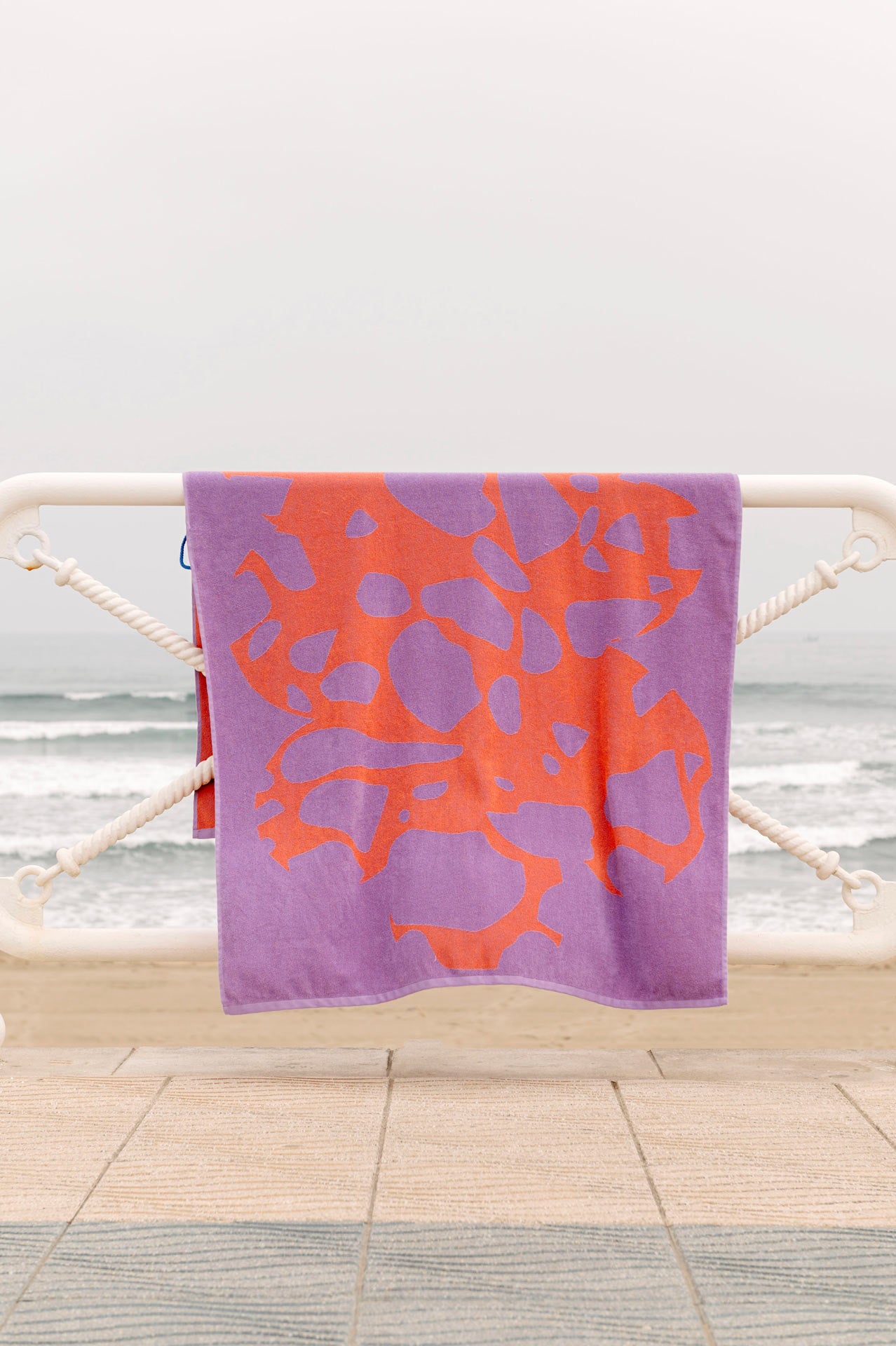 Lava Beach Towel - 100 x 180 image 11